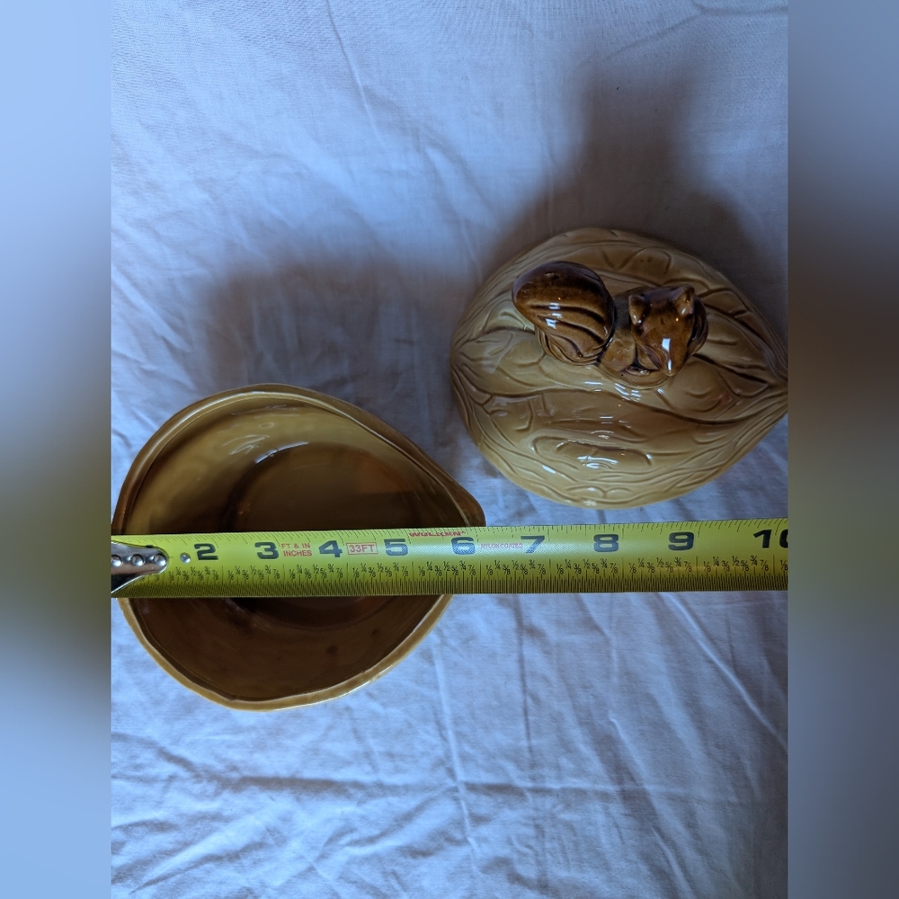 2/30$ Squirrel Walnut Ceramic Candy Dish - Picture 7 of 9
